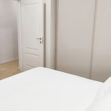 Largo Living Apartment